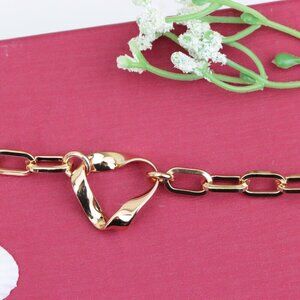 "Stylish Rose Gold Plated Bracelet with Twisted Heart Design, XPBL0895